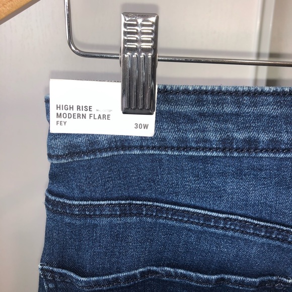 True Religion high rise modern flare Jeans - Picture 8 of 10